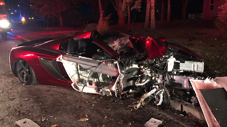 Νεαρός διέλυσε την McLaren 650S Spider